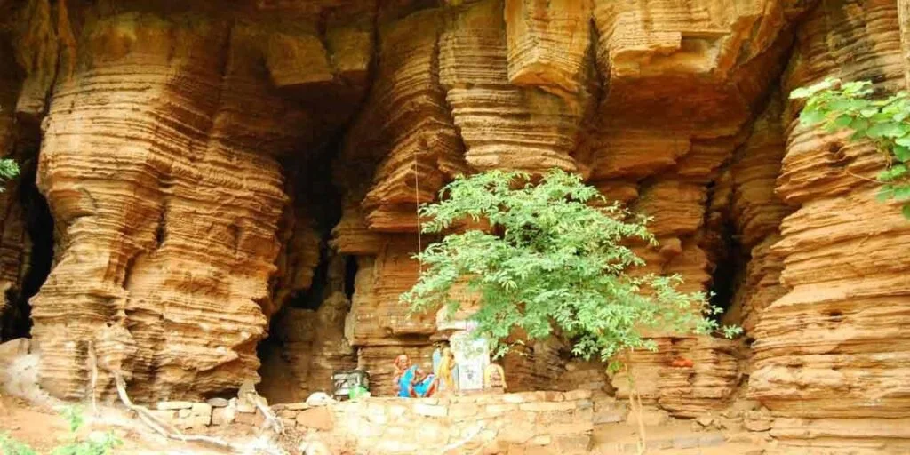 Akkamahadevi Caves